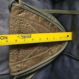 Leather shoulder bag